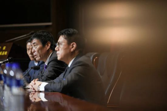 曼城夺得世俱杯冠军，今年豪取五冠王，格拉利什加盟后已拿到6个冠军。